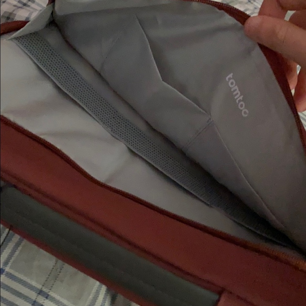 Laptop/IPad carrying case - Picture 2 of 5
